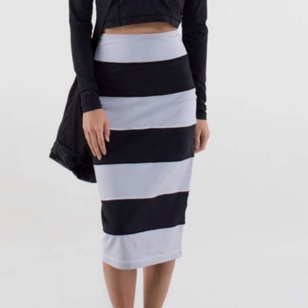 Lululemon Athletica Yoga Over Skirt Size 8